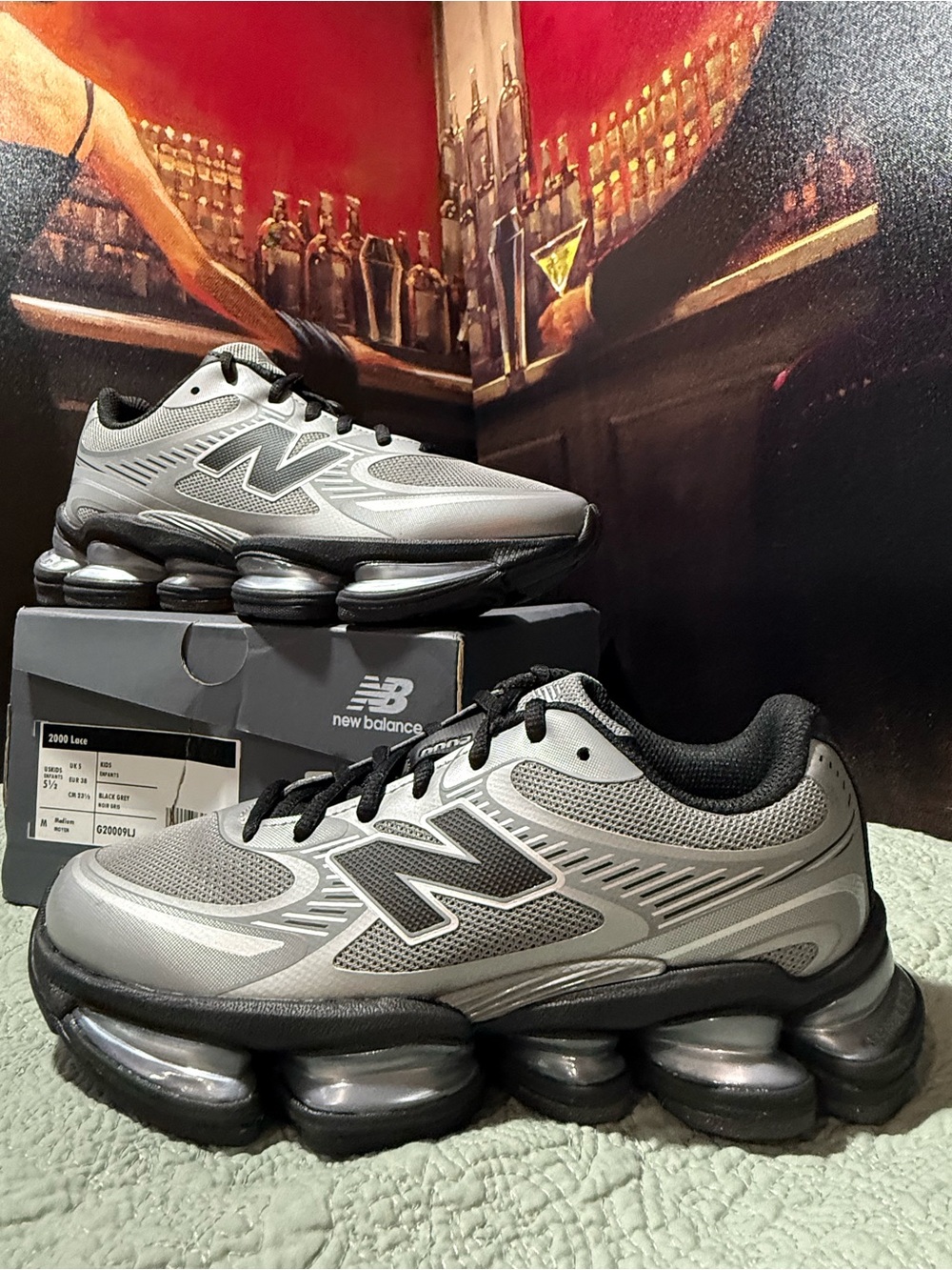 New Balance 2000 Lace 5.5Y or Woman’s Size 7